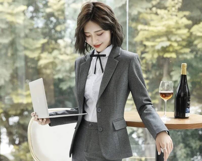 斬新なグレーのフォーマルブレザーとジャケット、コート、長袖、 - Formal Winter Wear Women Jacket のレビューと価格